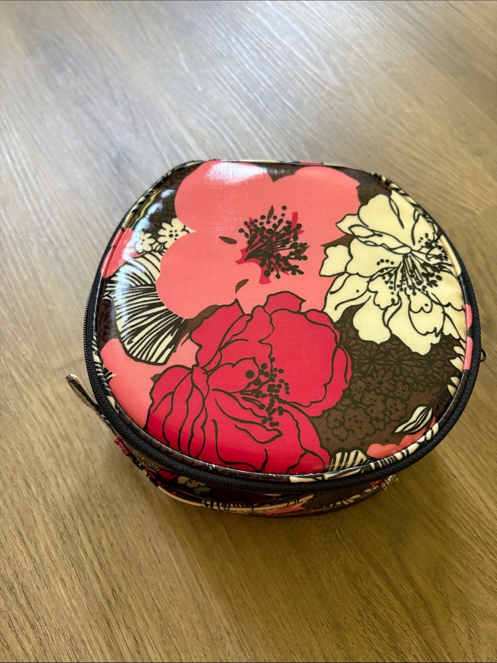 Vera Bradley Pink Red Floral Round Cosmetic Case
